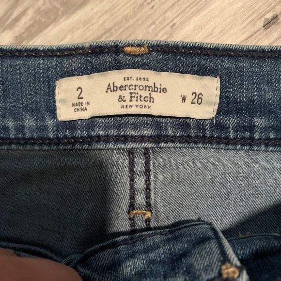 Denim shorts - Picture 3 of 3